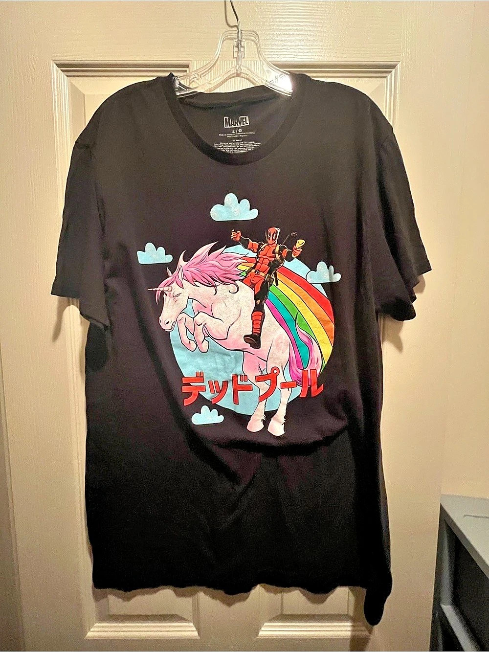 Marvel Deadpool Riding Unicorn Rainbow Graphic T-Shirt Tee Black Large
